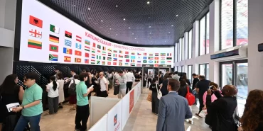 1750965137-1750243464-h-m-a-8251