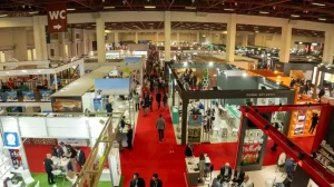 anfas-ta-iki-fuar-tek-cati-altinda-ayni-anda-19200731_amp